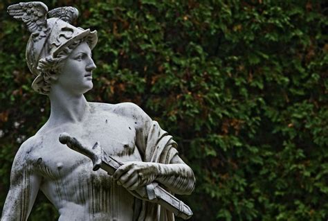 hermes dio alato|god hermes mitologia romana.